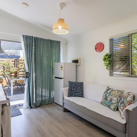 Zen Escape Guest House " Location 2" - Zen Garden Tiny Home, Nooky Studio Brisbane Exterior photo
