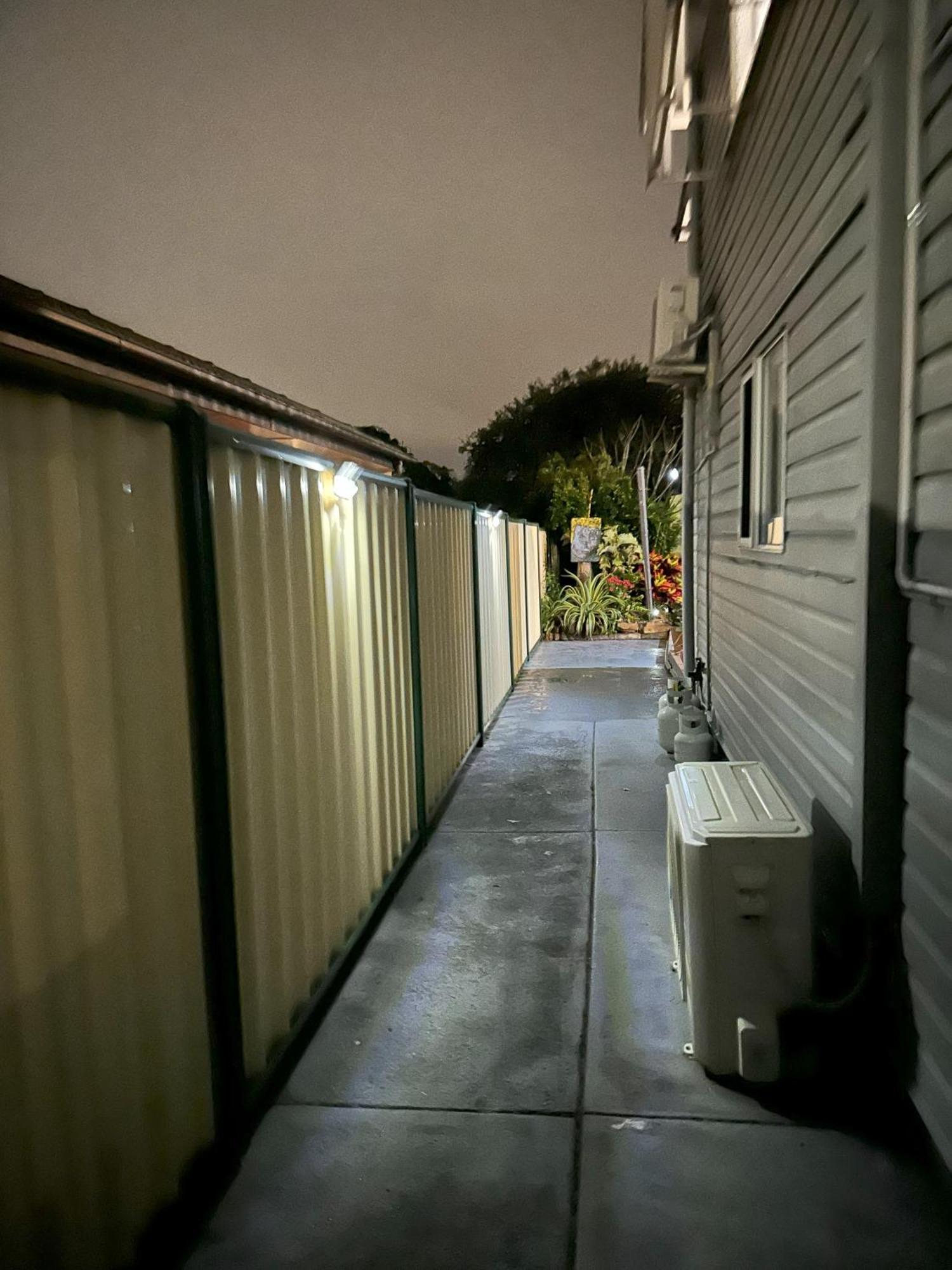 Zen Escape Guest House " Location 2" - Zen Garden Tiny Home, Nooky Studio Brisbane Exterior photo