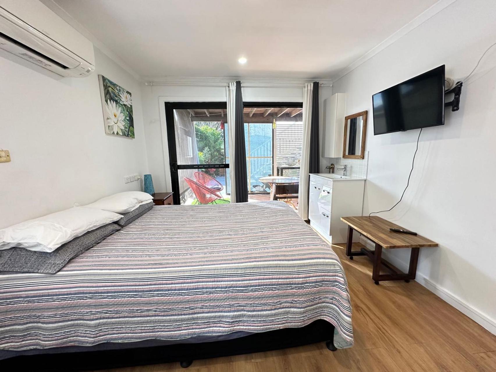 Zen Escape Guest House " Location 2" - Zen Garden Tiny Home, Nooky Studio Brisbane Exterior photo