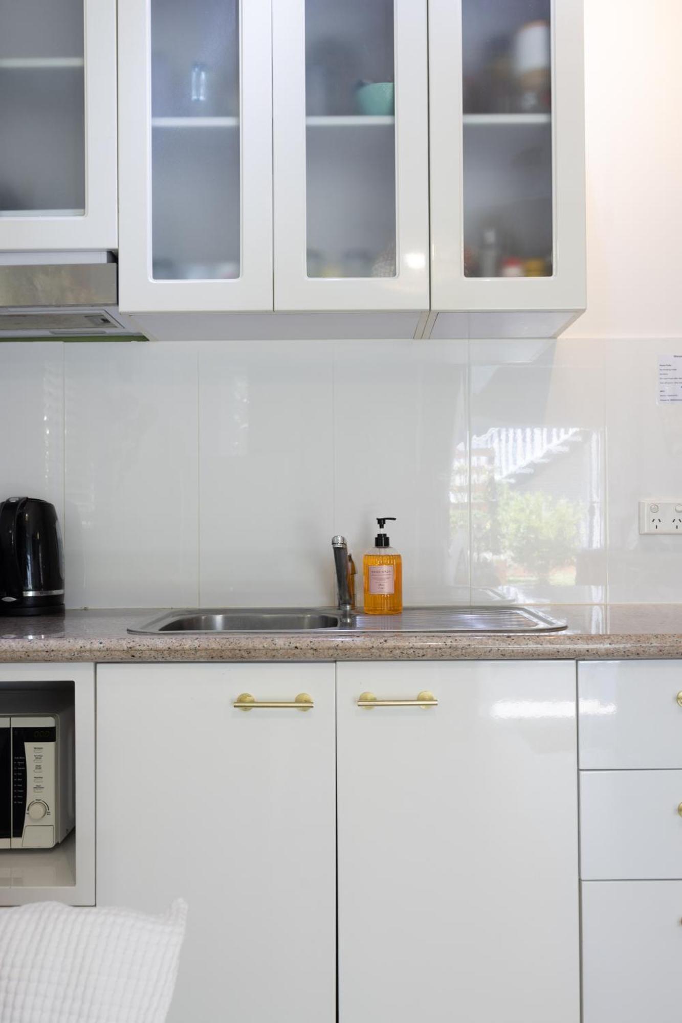 Zen Escape Guest House " Location 2" - Zen Garden Tiny Home, Nooky Studio Brisbane Exterior photo